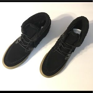 AEO Womens lace up fringed Black Suede Ankle Boots